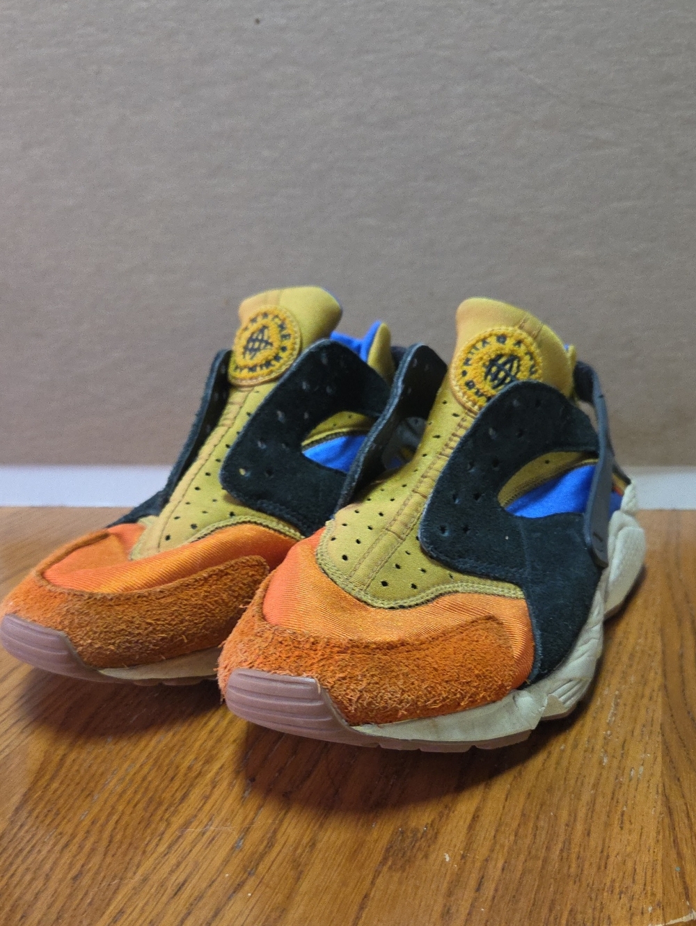 Nike Air Huarache "ACG Inspired" sneakers 2021 Size 11.5  *need Laces*